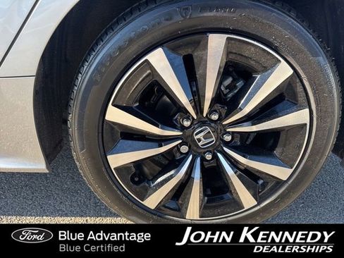 Used 2023 Honda Civic EX image 5