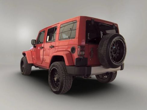 Used 2014 Jeep Wrangler Unlimited Sahara w/ Connectivity Group AWD/4WD image 2