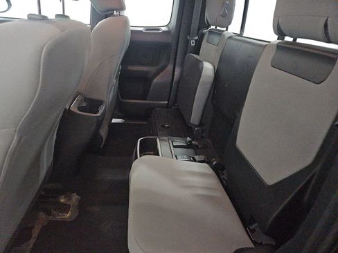 Used 2018 Toyota Tacoma SR5 image 8