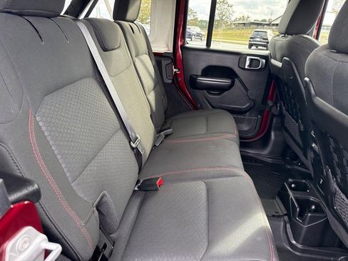 Used 2021 Jeep Wrangler Unlimited Rubicon AWD/4WD image 14