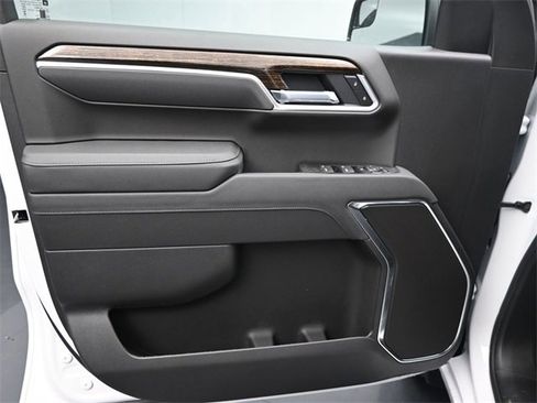 New 2026 GMC Sierra 1500 Elevation image 12