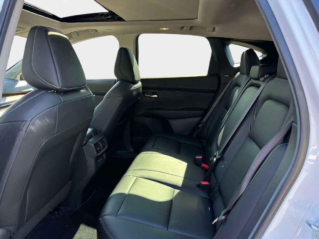 Used 2025 Nissan Murano SL AWD/4WD image 12