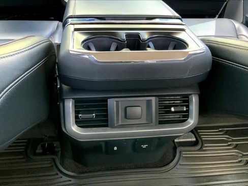 Used 2021 Ford F150 Lariat image 34