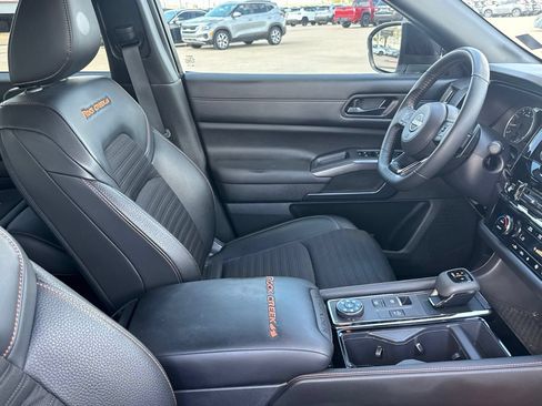 Used 2025 Nissan Pathfinder Rock Creek AWD/4WD image 32