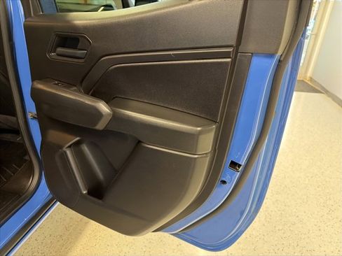 Used 2025 Chevrolet Colorado Trail Boss image 41