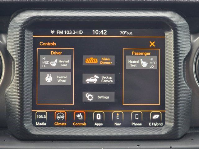 Used 2023 Jeep Wrangler Unlimited w/ Sun & Screen Package AWD/4WD image 32