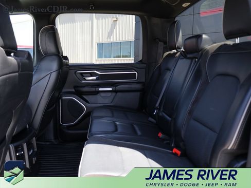 Used 2024 RAM 1500 Laramie AWD/4WD image 17