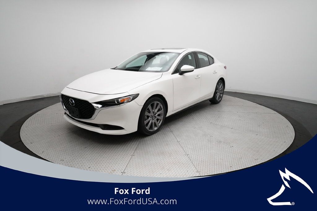 Used 2024 MAZDA MAZDA3 s FWD image 1