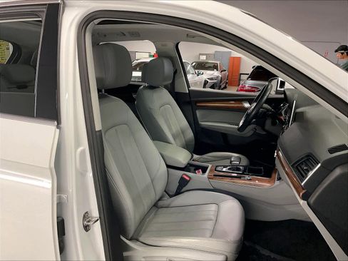 Certified 2023 Audi Q5 2.0T Premium Plus w/ Premium Plus Package AWD/4WD image 10