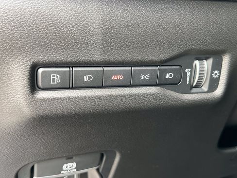Used 2026 Jeep Cherokee Laredo AWD/4WD image 19