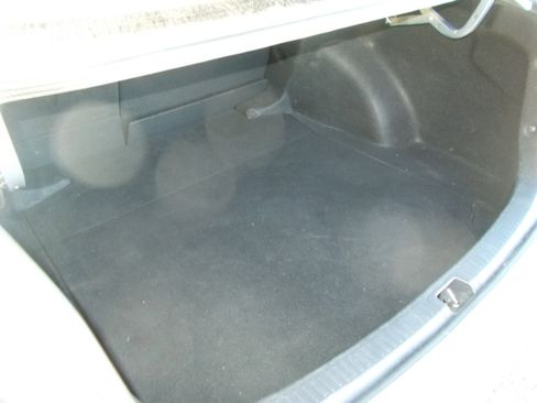 Used 2023 Toyota Corolla LE image 9