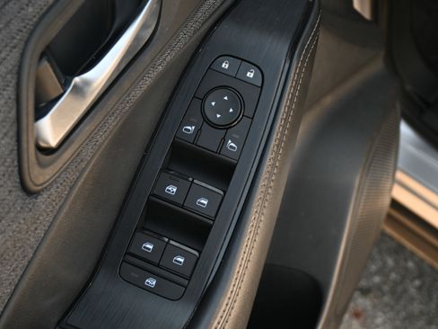 Used 2021 Nissan Rogue SV image 28