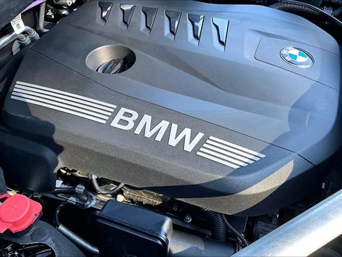 Certified 2023 BMW X7 xDrive40i w/ M Sport Package AWD/4WD image 33