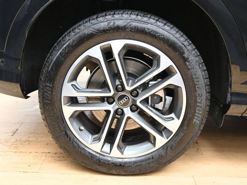 Used 2025 Audi Q5 Premium Plus w/ Premium Plus AWD/4WD image 11
