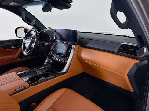 Used 2023 Lexus LX 600 4WD w/ Accessory Package (Z1) image 30