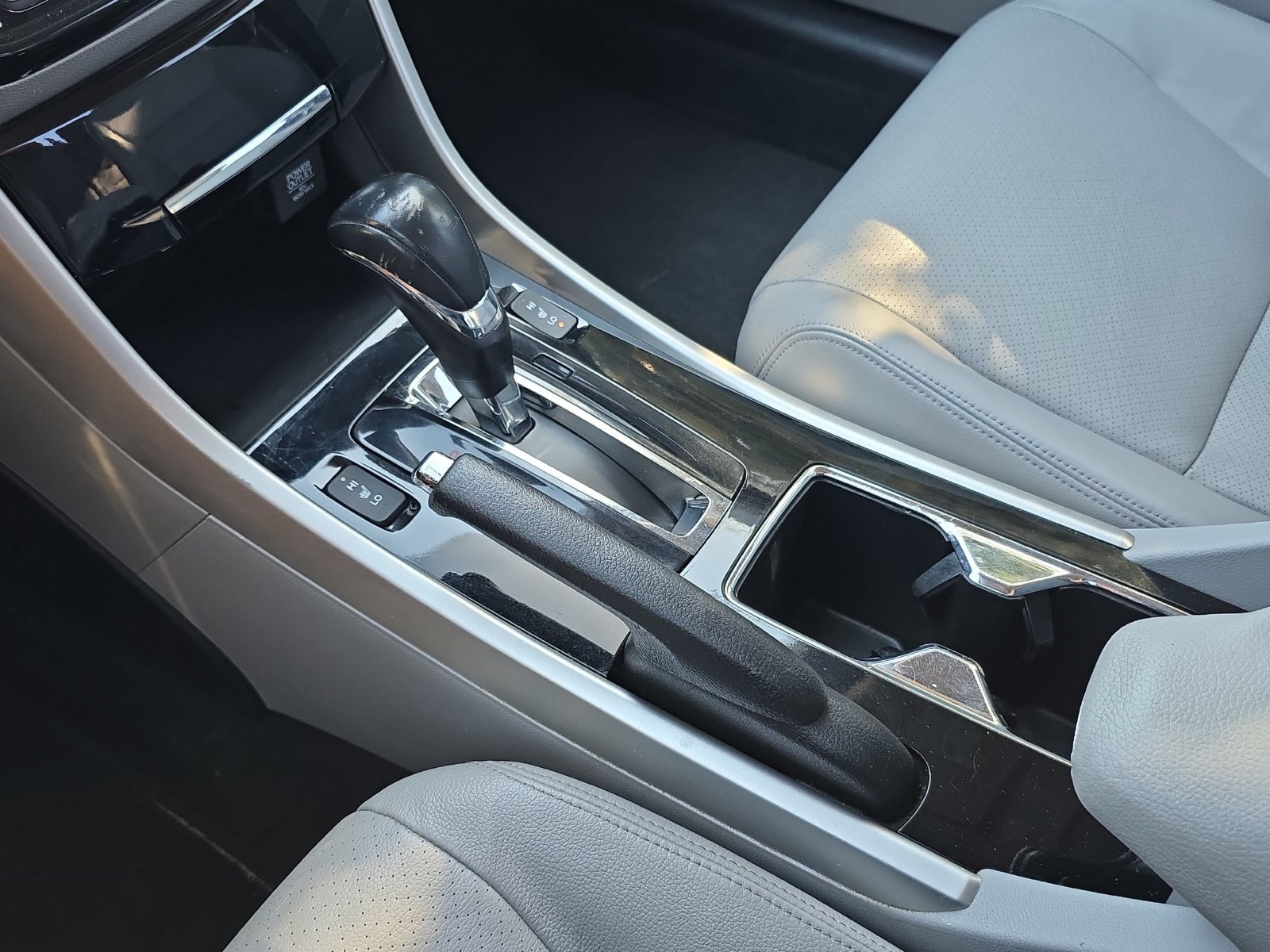 Used 2016 Honda Accord EX-L image 21