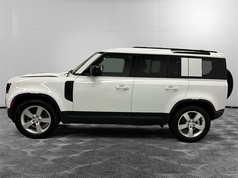 Used 2025 Land Rover Defender 110 S image 2