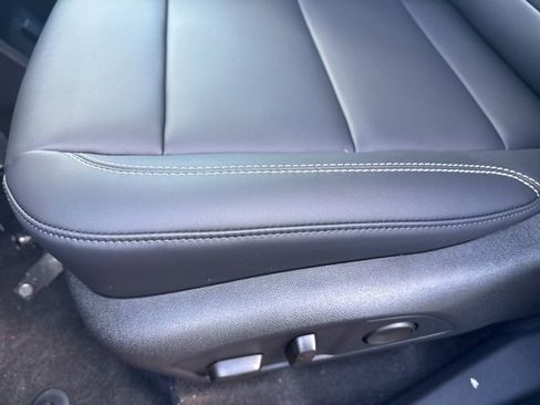 New 2026 GMC Acadia Elevation image 16