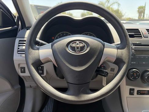 Used 2011 Toyota Corolla LE FWD image 36