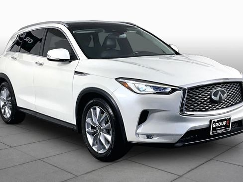 Used 2020 INFINITI QX50 Luxe w/ Navigation Package AWD/4WD image 3