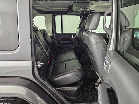 Used 2023 Jeep Wrangler Unlimited Sahara w/ Cold Weather Group AWD/4WD image 37