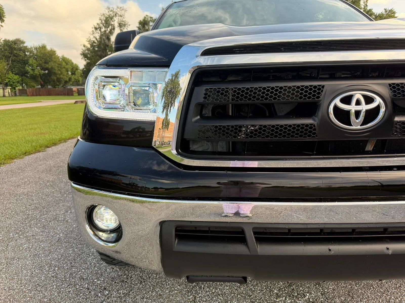Used 2013 Toyota Tundra 4x4 CrewMax w/ Tow Pkg image 29