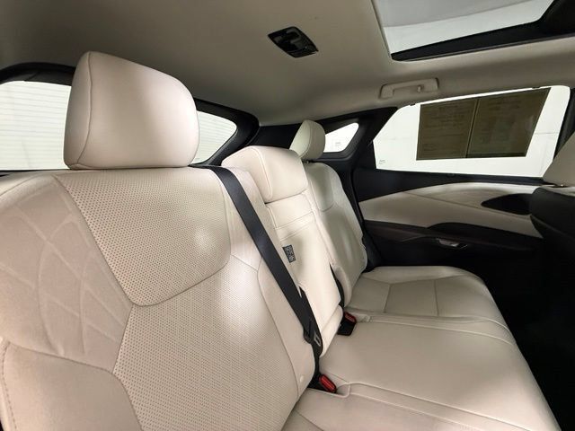Used 2023 Lexus RX 350 w/ Accessory Package (Z1) AWD/4WD image 29
