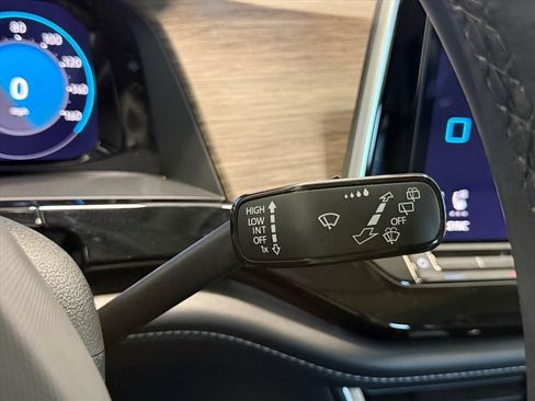 Used 2024 Volkswagen Atlas SEL Premium R-Line image 23