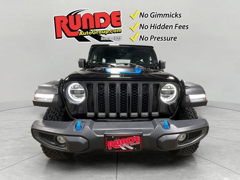 Used 2022 Jeep Wrangler Unlimited Rubicon 4xe w/ Cold Weather Group AWD/4WD image 9