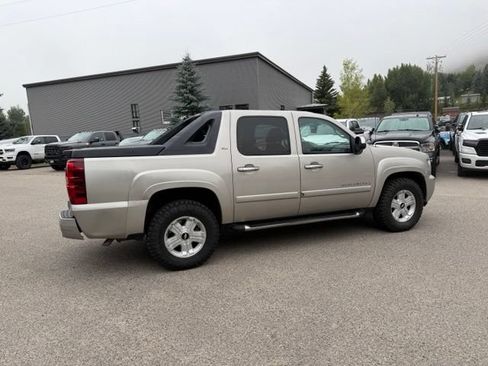 Used 2008 Chevrolet Avalanche LT w/ LT Preferred Equipment Group AWD/4WD image 9