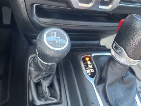 Used 2023 Jeep Wrangler Sport S image 21