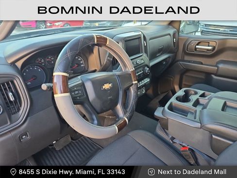 Used 2020 Chevrolet Silverado 1500 Custom w/ Custom Value Package image 18