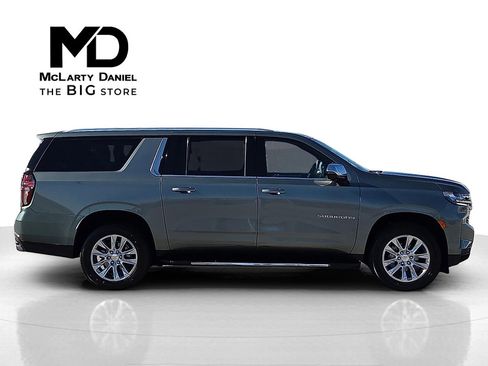 Certified 2023 Chevrolet Suburban Premier image 6