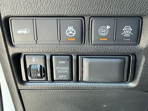 Used 2019 Nissan Armada Platinum w/ Captain's Chairs Package AWD/4WD image 39
