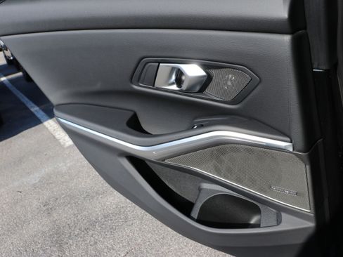 Certified 2025 BMW 330i Sedan w/ Premium Package RWD image 33