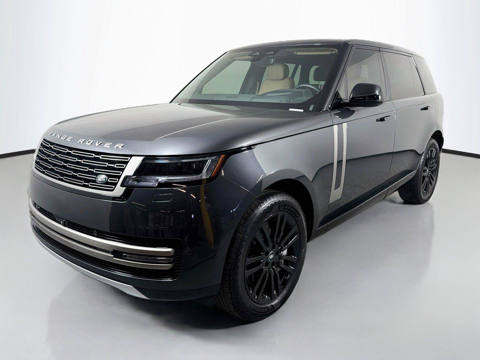 Used 2024 Land Rover Range Rover Long Wheelbase SE AWD/4WD image 1