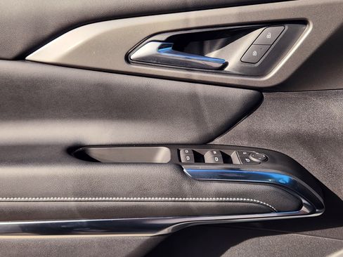 Used 2024 Chevrolet Traverse LT image 24