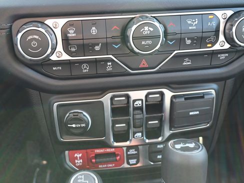 New 2025 Jeep Wrangler Rubicon image 16