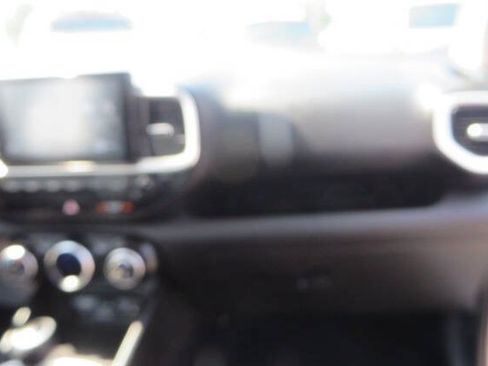 Used 2026 Hyundai Venue SEL FWD image 31