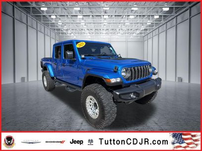 Used 2025 Jeep Gladiator Sport