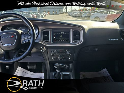Used 2022 Dodge Charger SXT image 9