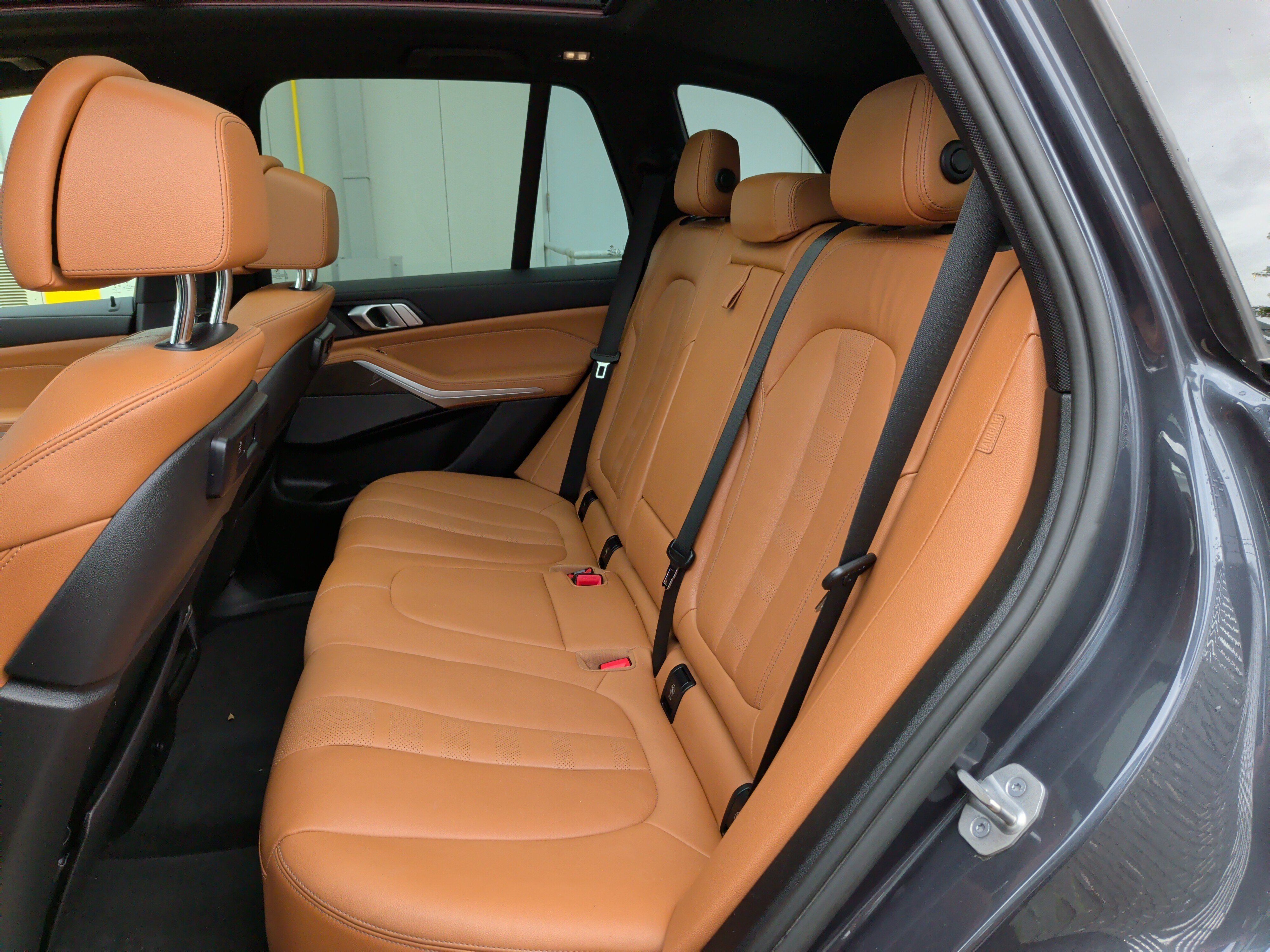 Used 2021 BMW X5 xDrive40i w/ M Sport Package AWD/4WD image 32