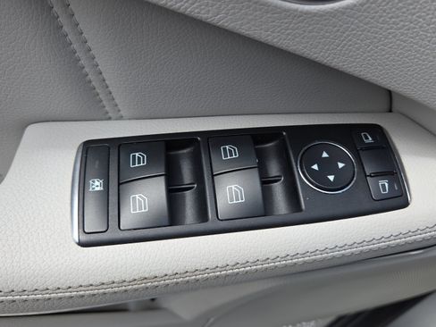 Used 2014 Mercedes-Benz E 350 Sedan image 11