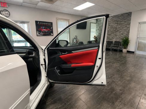 Used 2018 Honda Civic Sport image 16