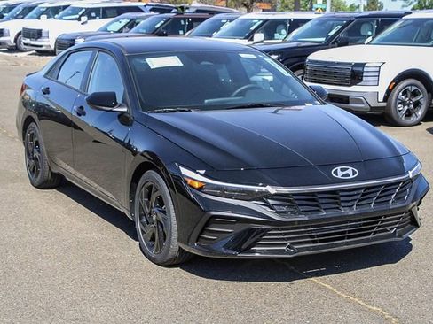 New 2026 Hyundai Elantra Sport FWD image 6