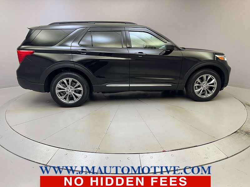 Used 2023 Ford Explorer XLT w/ Equipment Group 202A AWD/4WD image 6