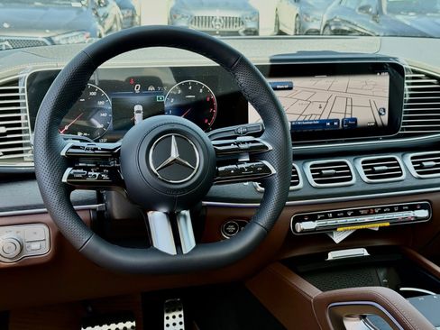 New 2026 Mercedes-Benz GLS 450 4MATIC image 27