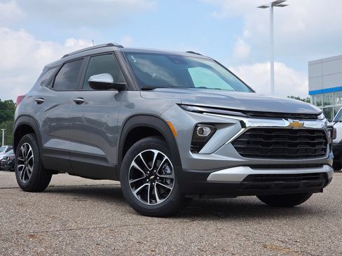 New 2026 Chevrolet TrailBlazer LT w/ Convenience Package AWD/4WD image 2