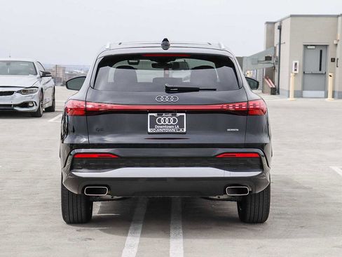 Used 2025 Audi Q5 Premium w/ Convenience Package AWD/4WD image 5