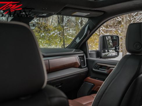 Used 2024 GMC Sierra 2500 Denali Ultimate image 49